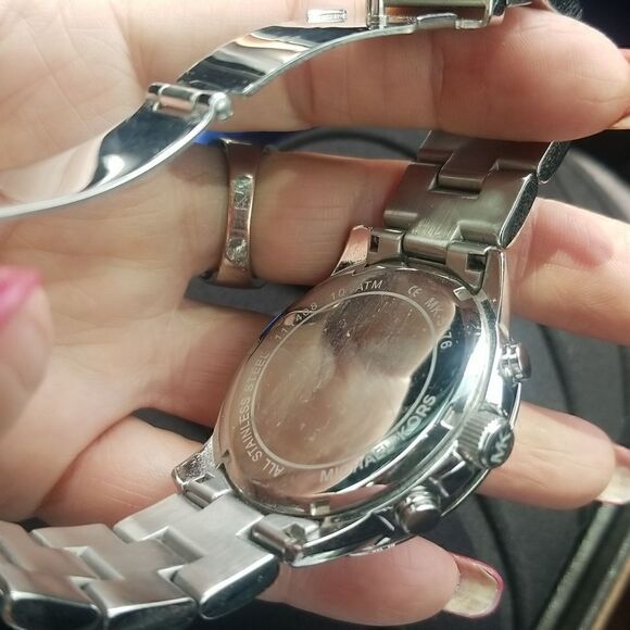 Michael Kors Stainless Steel Watch with box - Picture 7 of 11